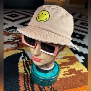 Cool Kid, SMILEY, bucket hat!!